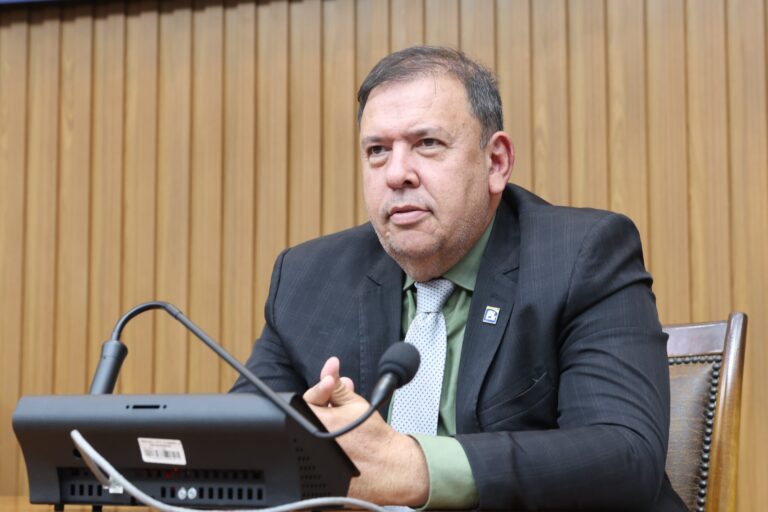 Gipão propõe criação de escritórios regionais da Assembleia para ampliar atendimento à população